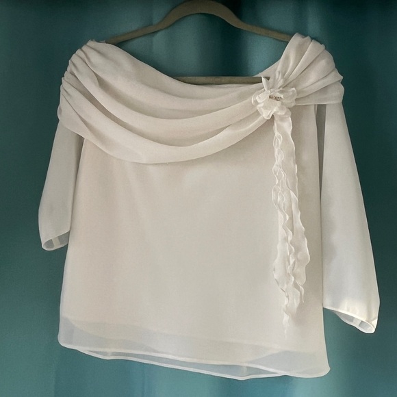 Vtg MSK White Off the Shoulder Slouchy Blouse W/ Removable Ruffle Flower Brooch - Picture 1 of 7